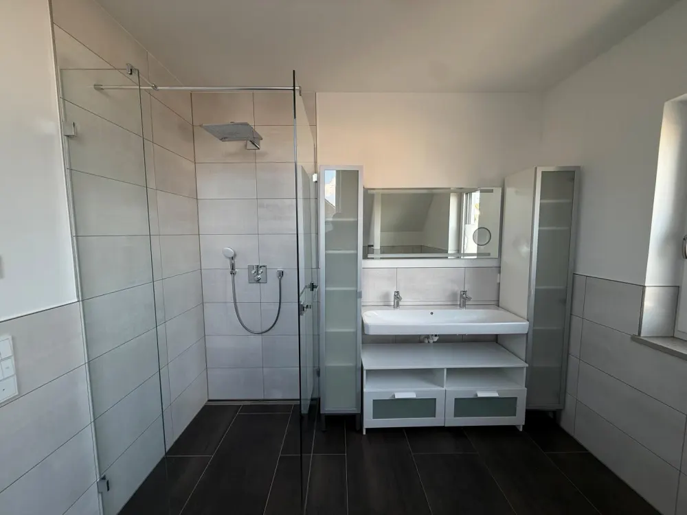 4 Zimmer Mädls WG im Doppelhaus in Hadern