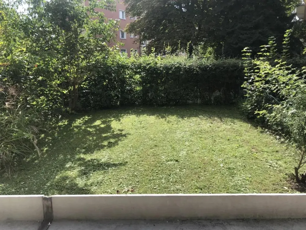 Ruhiges City Apartment (möbliert) mit Garten und Stellplatz