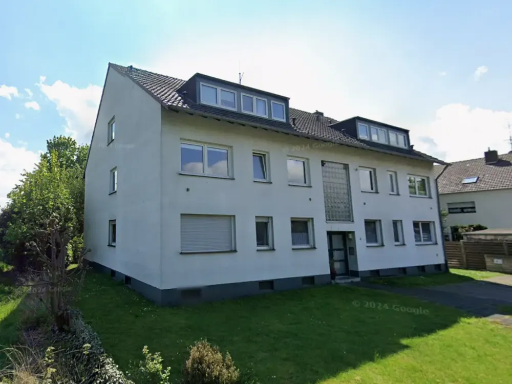 Top gepflegte Dachgeschosswohnung mit Balkon ab 15.01.2026 zu vermieten