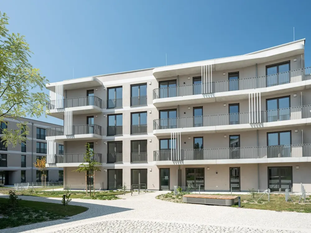 Ideal for Singles & Couples: 2-Room Apartment with Built-in Kitchen