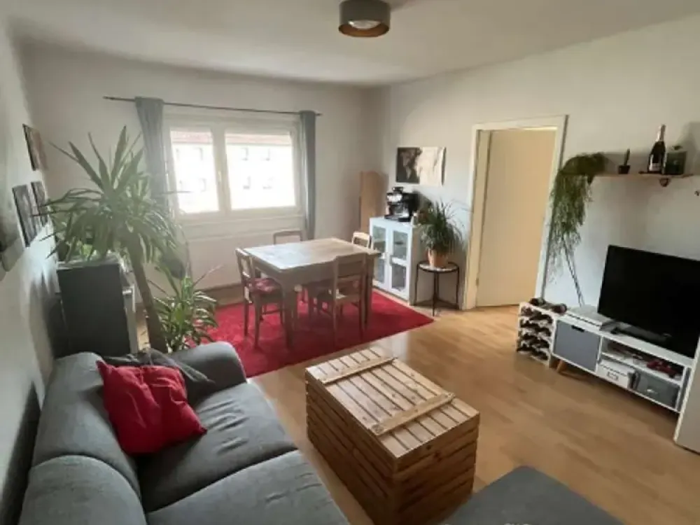 Studienanfänger, zentral und gut geschnitten, auch für 2 er WG