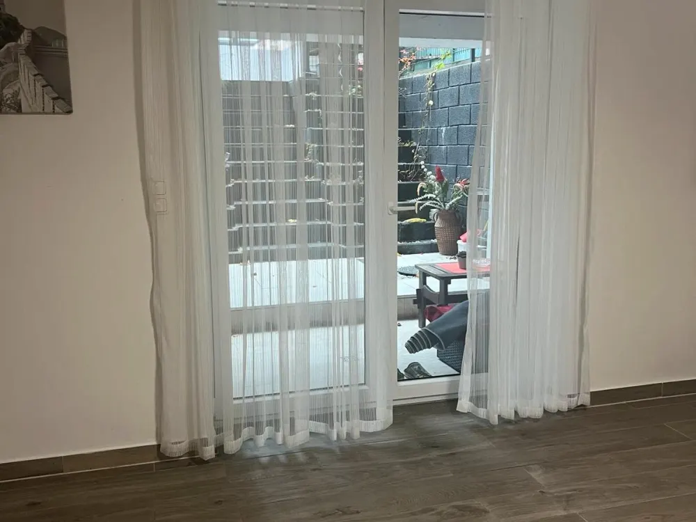 Bright Basement Apartment with 2 Rooms