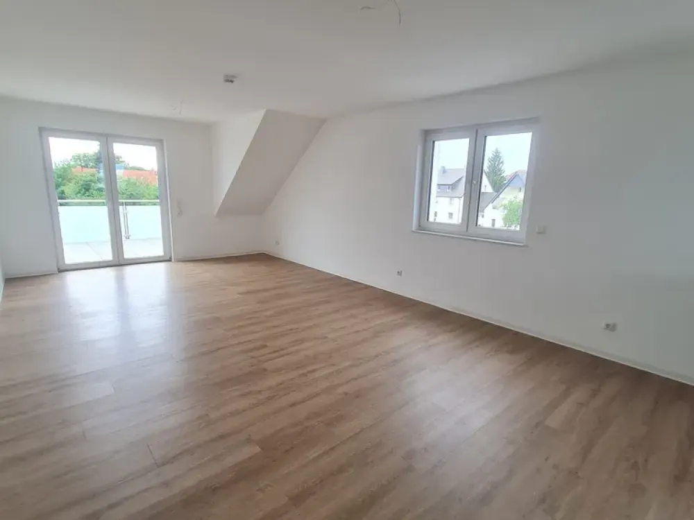 Beautiful 3-Room Apartment in Ronnenberg, Direct Contact: 0511-2800618
