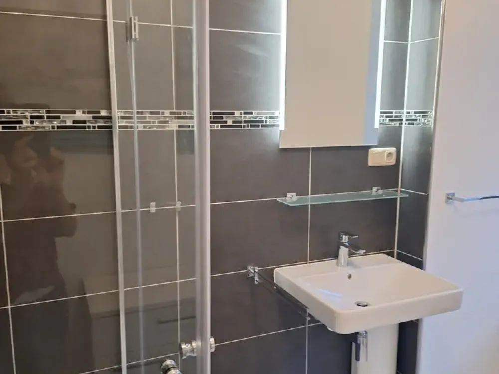 Sanierte 3-Zimmer- Altbauwohnung im Nordend - WG geeignet