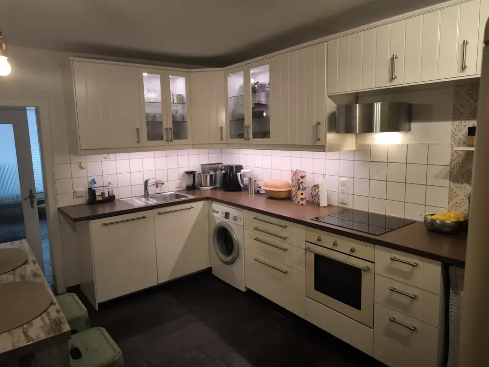Dachgeschosswohnung in Düsseltal, Kamin, Panoramaterrasse & sehr faires Preis-Leistungs- Verhältnis
