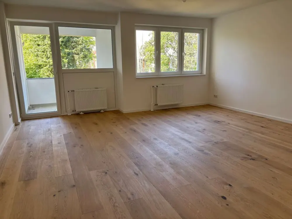 Einziehen & wohlfühlen: Vollmodernisierte 2,5 Zimmerwohnung mit EBK in Bestlage von Zehlendorf