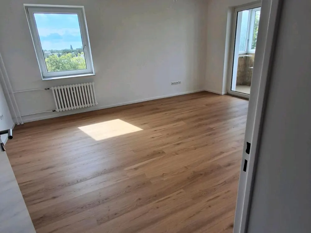 Sehr helle, frisch sanierte 2,5 Zimmerwohnung 72m²/ Mietwohnung