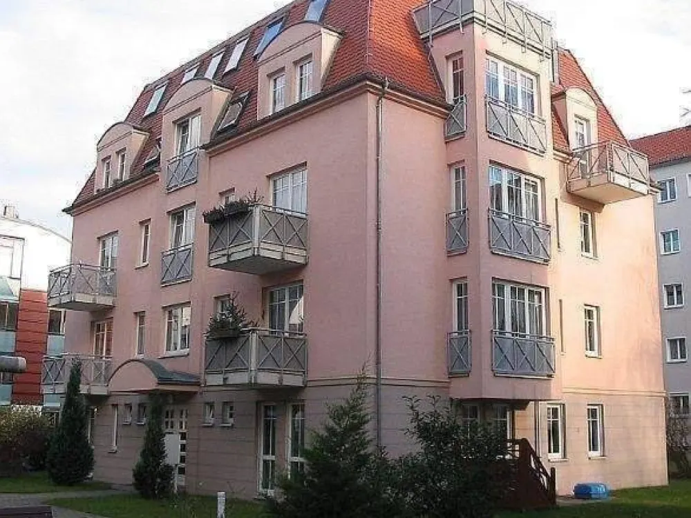 2-Zi. Maisonette mit Balkon in ruhiger Lage in Dresden-Striesen! + Aufzug + Tiefgarage