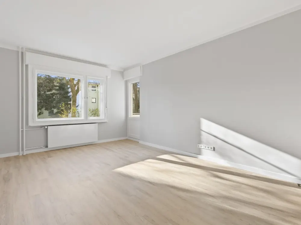 Große 3-Zimmer-Wohnung mit Einbauküche und Balkon sucht Nachmieter!