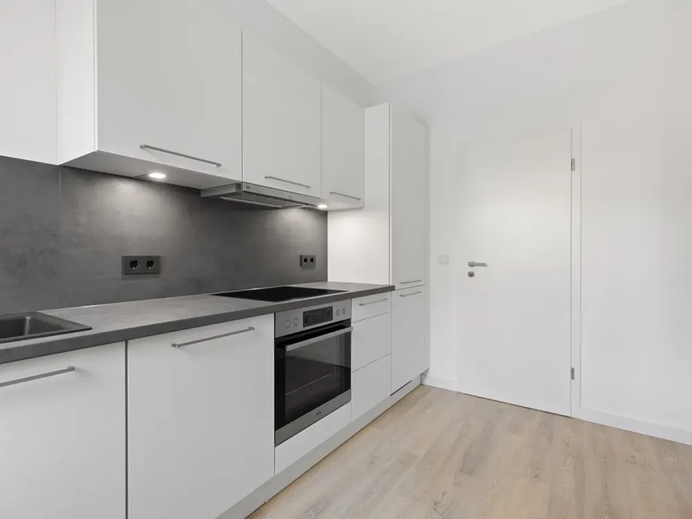 Große 3-Zimmer-Wohnung mit Einbauküche und Balkon sucht Nachmieter!