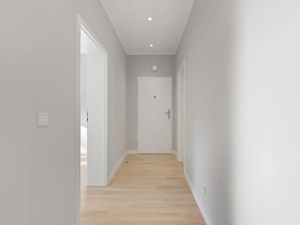 Große 3-Zimmer-Wohnung mit Einbauküche und Balkon sucht Nachmieter!