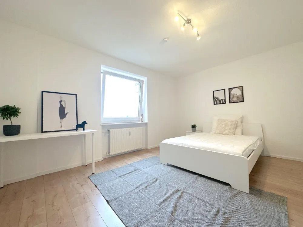 Zwei möblierte Zimmer frei in moderner 4er-WG, Wasgaustraße 47, Frankfurt am Main!