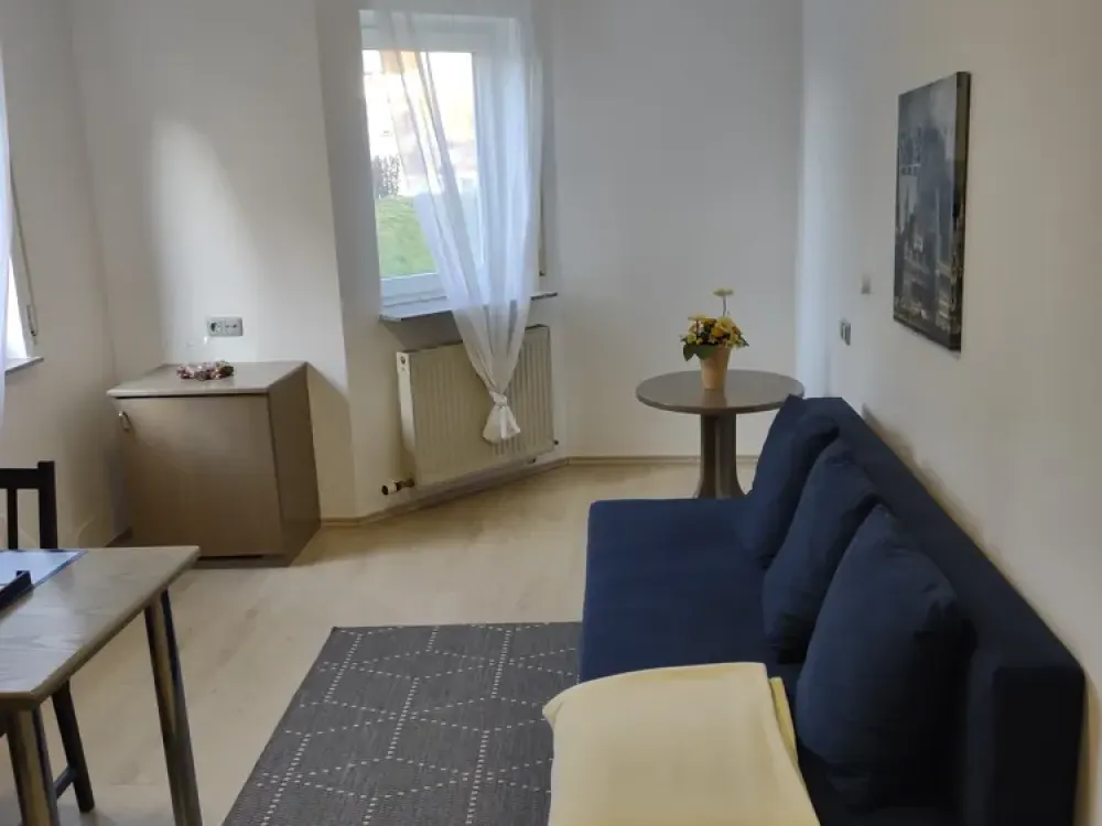 Möbliertes 2-Zi.-Apartment mit Terrasse in Rodgau Jügesheim