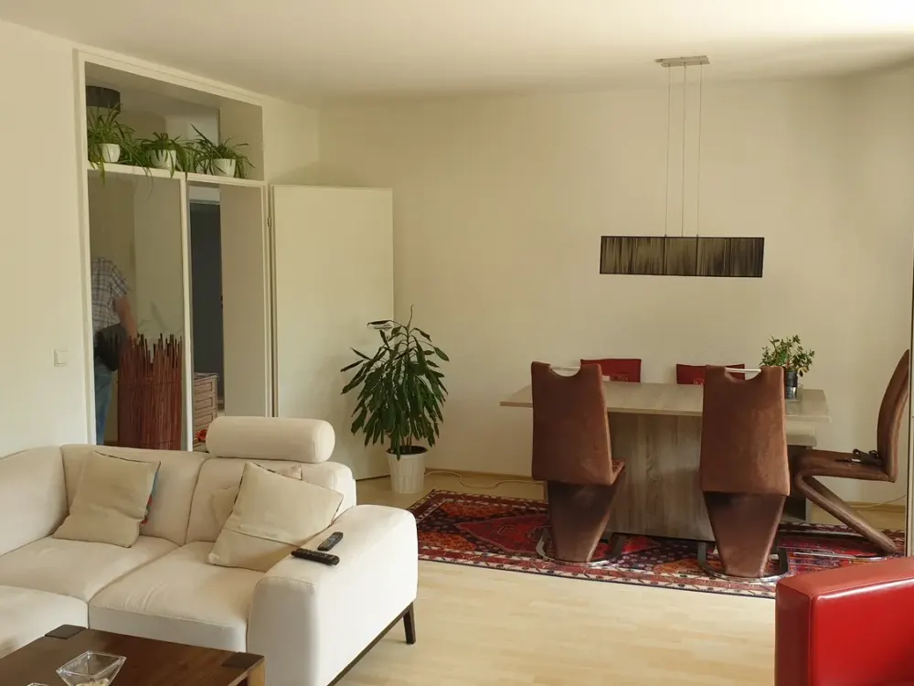 Wunderbar helle 4-Zi-Whg., ruhige Waldrandlage mit Balkon in Vockenhausen