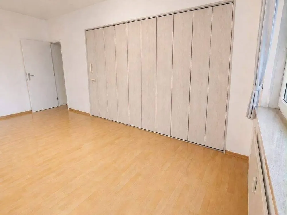 110 m² Altbau im Westend-Süd mit Balkon & Einbauküche