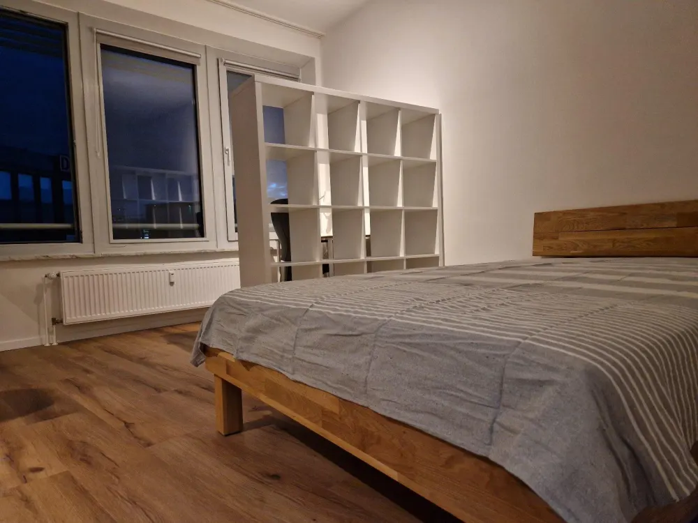Neu renovierte, voll möblierte 1-Zi-Wohnung mit Tiefgarage