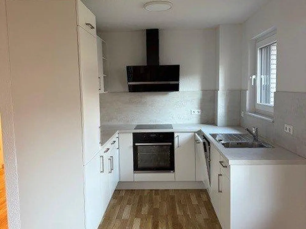 Attraktive 4-Zimmer-Wohnung mit Balkon in Asperg