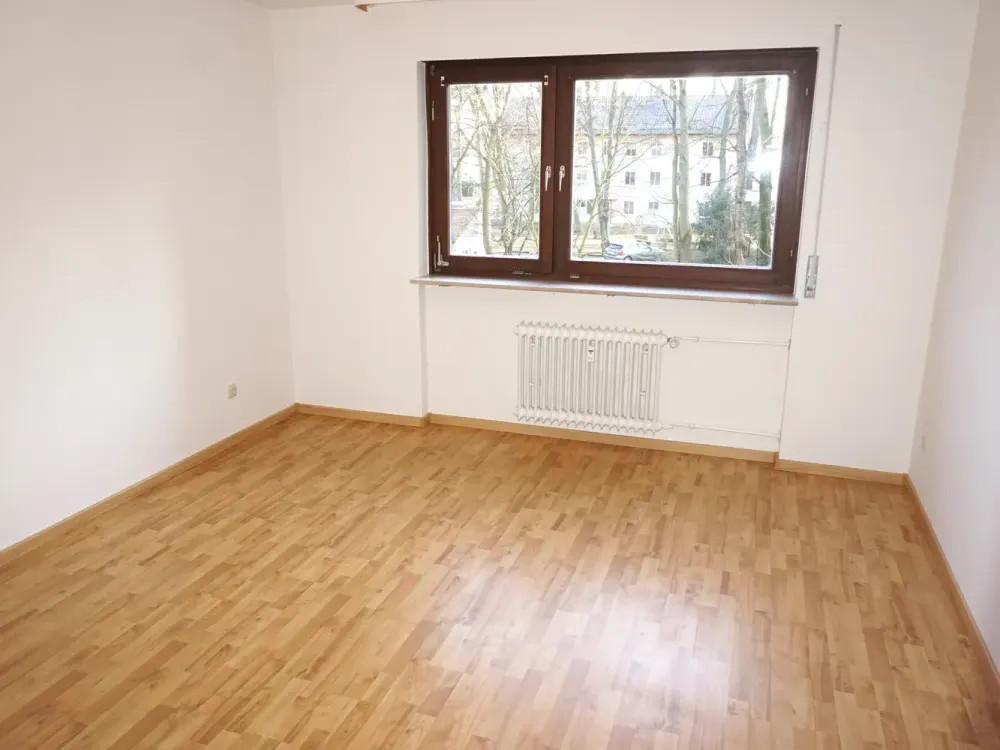 2-ZW Eschersheim mit Balkon in ruhiger Lage