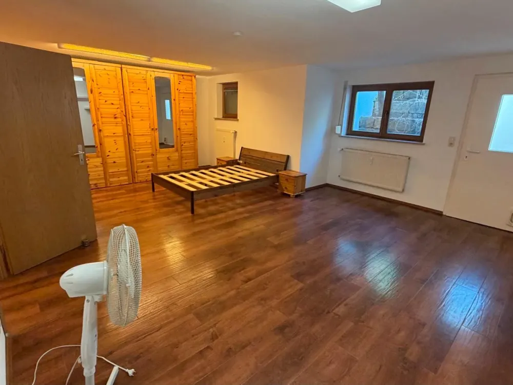 Cozy, Partially Furnished Granny Flat
