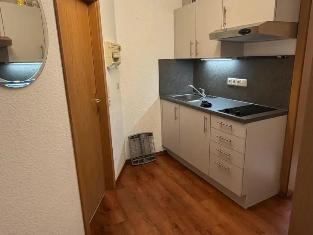 Cozy, Partially Furnished Granny Flat