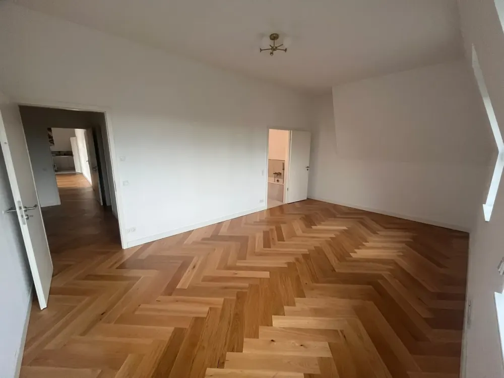 4-Zimmer Wohnung, Blick ins Grüne, Balkon, hochwertige Ausstattung