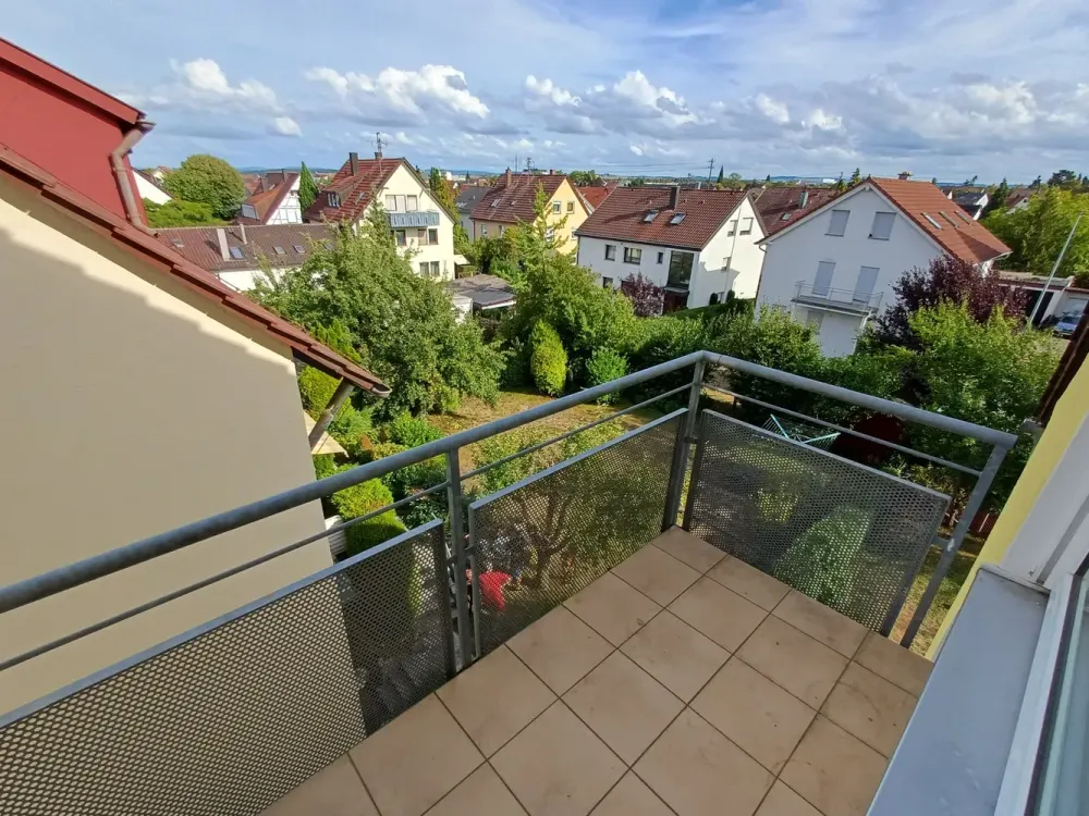 Äußerst reizvolles DG,Balkon,Ausblick,sehr hell,teils Parkett,Bad&WC getrennt,alles gepflegt,Toplage
