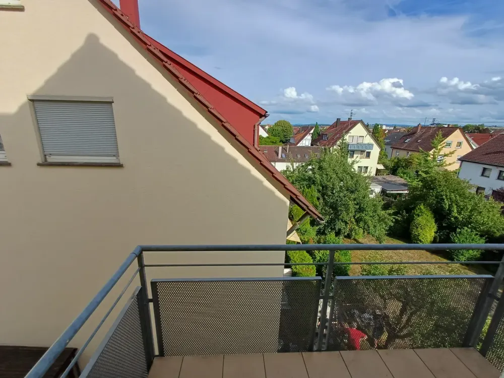 Äußerst reizvolles DG,Balkon,Ausblick,sehr hell,teils Parkett,Bad&WC getrennt,alles gepflegt,Toplage