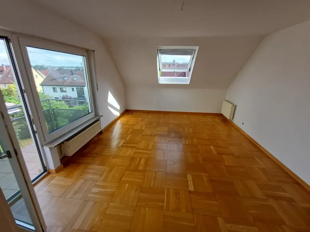 Äußerst reizvolles DG,Balkon,Ausblick,sehr hell,teils Parkett,Bad&WC getrennt,alles gepflegt,Toplage