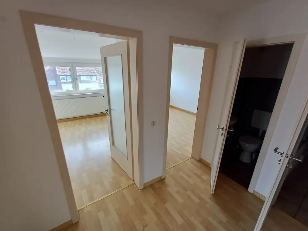 Äußerst reizvolles DG,Balkon,Ausblick,sehr hell,teils Parkett,Bad&WC getrennt,alles gepflegt,Toplage