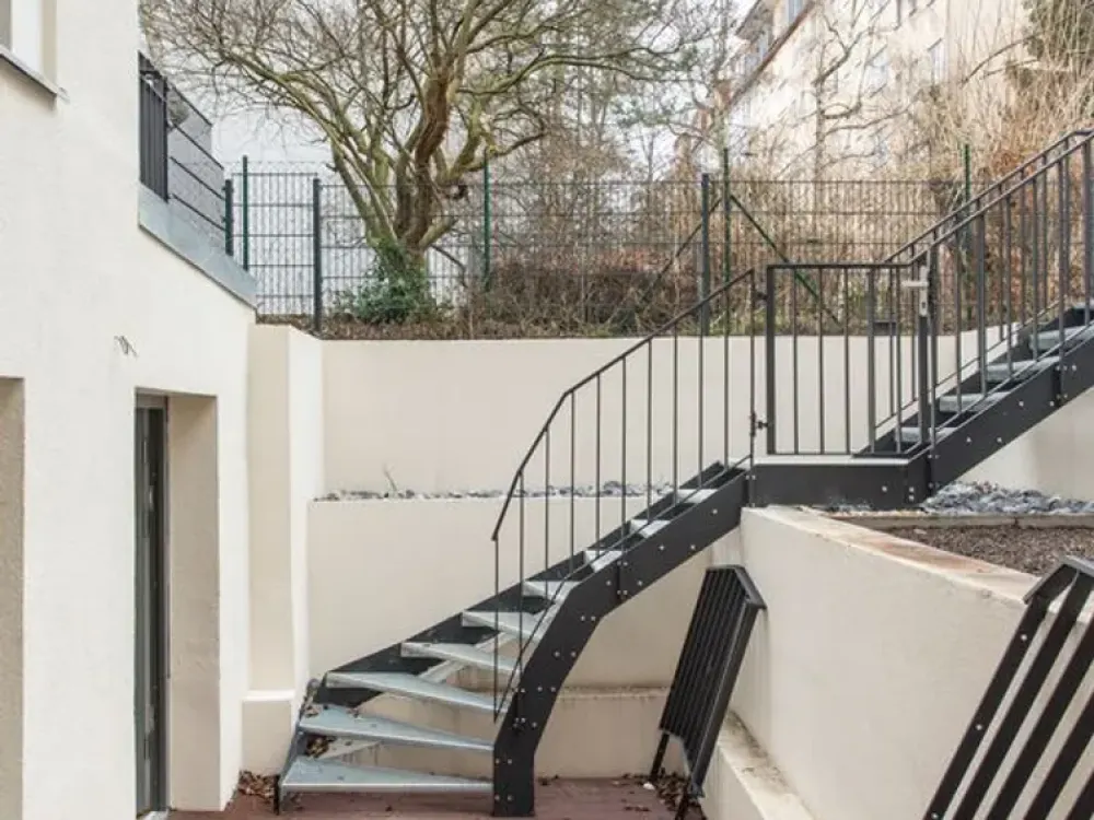 HOMESK - 3-Zimmer-Neubauwohnung im Souterrain mit Terrasse in Moabit