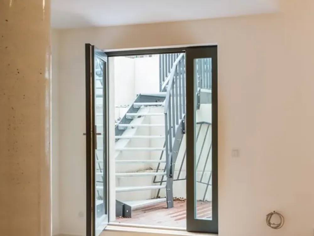 HOMESK - 3-Zimmer-Neubauwohnung im Souterrain mit Terrasse in Moabit
