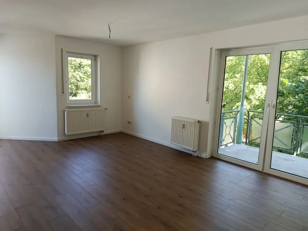 Singles aufgepasst! | 1 Zi.-Whg. | im Grünen | Frisch renoviert | Balkon | Ideal für Singles | TG