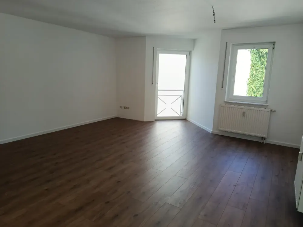 Singles aufgepasst! | 1 Zi.-Whg. | im Grünen | Frisch renoviert | Balkon | Ideal für Singles | TG