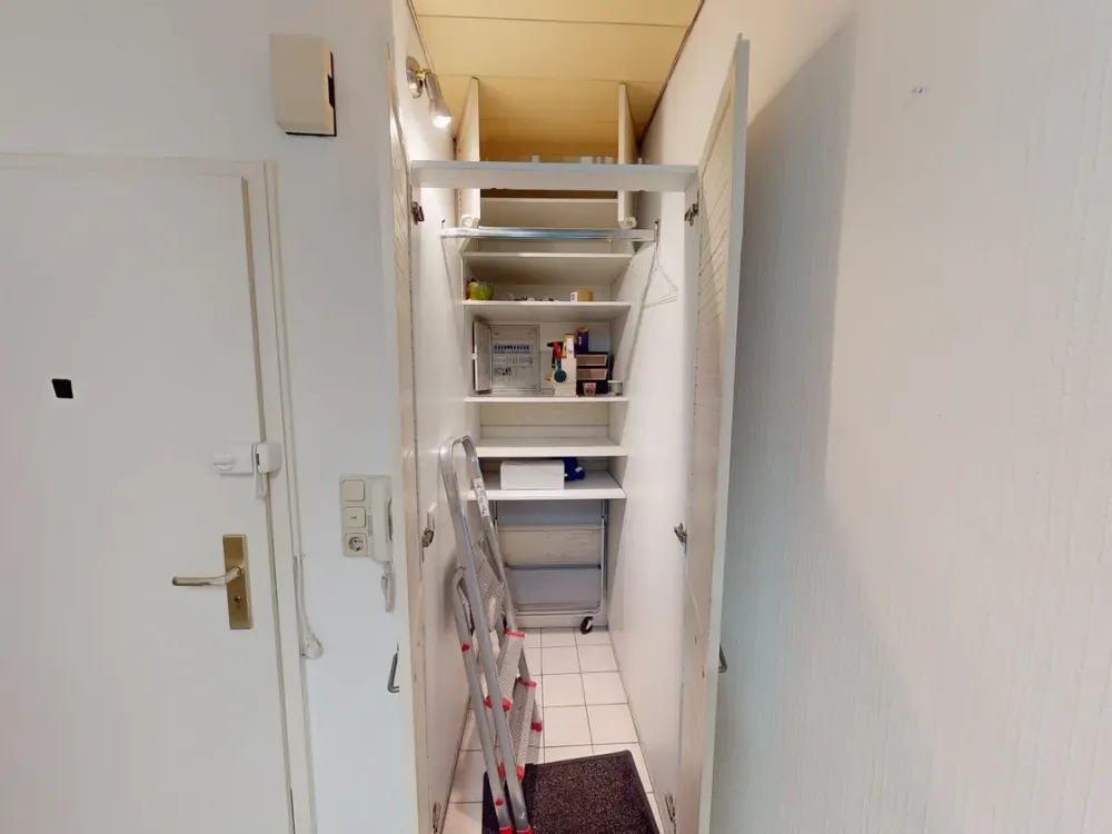 Gut aufgeteilte 62 m² Wohnung in Leverkusen-Wiesdorf zu vermieten: 6 Räume, Einbauküche & top gesich
