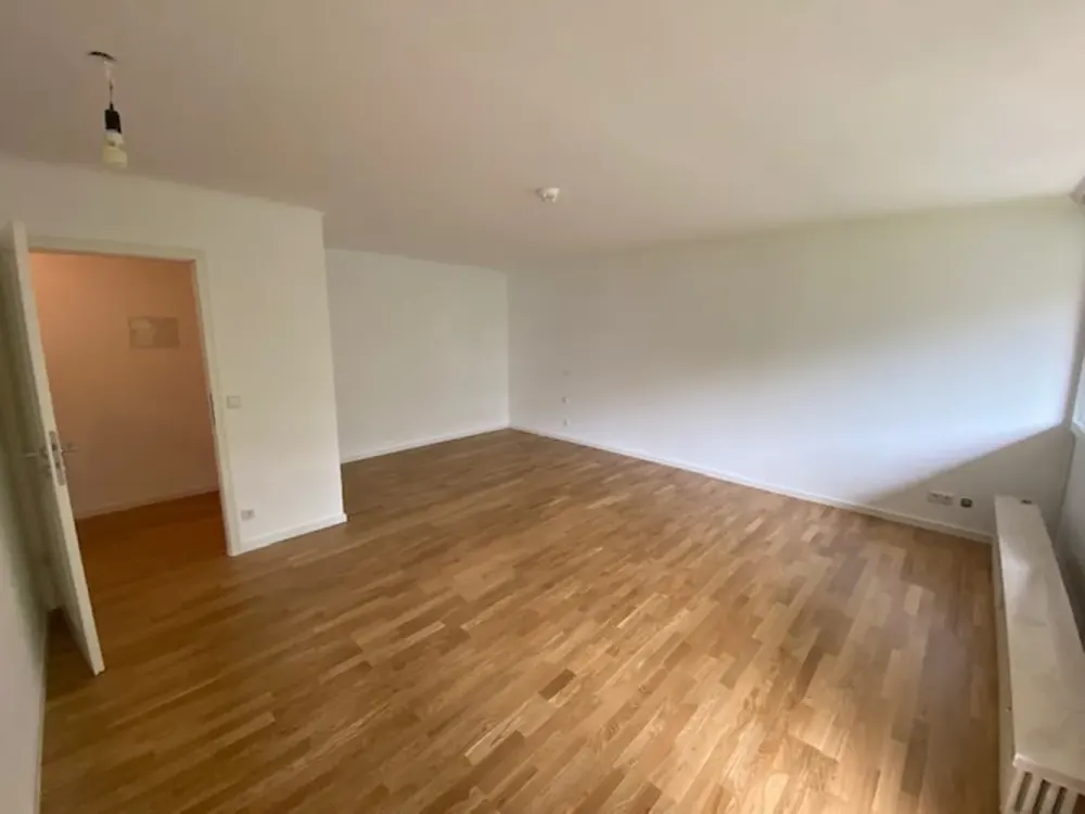 Helles,, lichtdurchflutetes Appartment am Nymphenburger Kanal