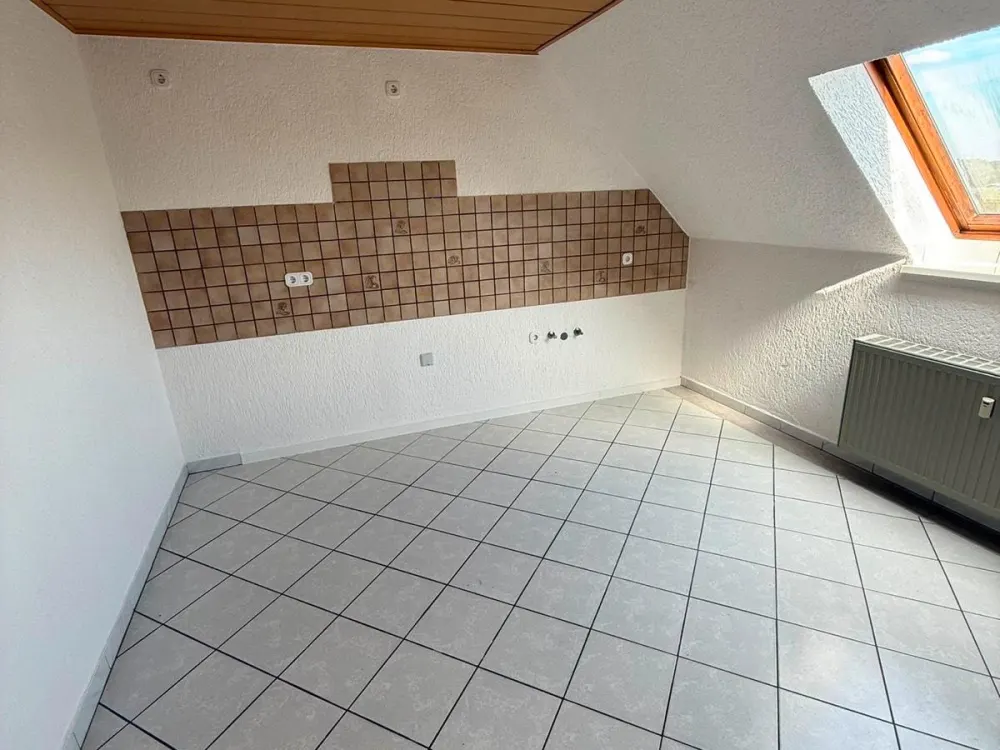 2 Room Apartment with Kitchen and Bathroom, Attic, Newly Renovated - Small Garden