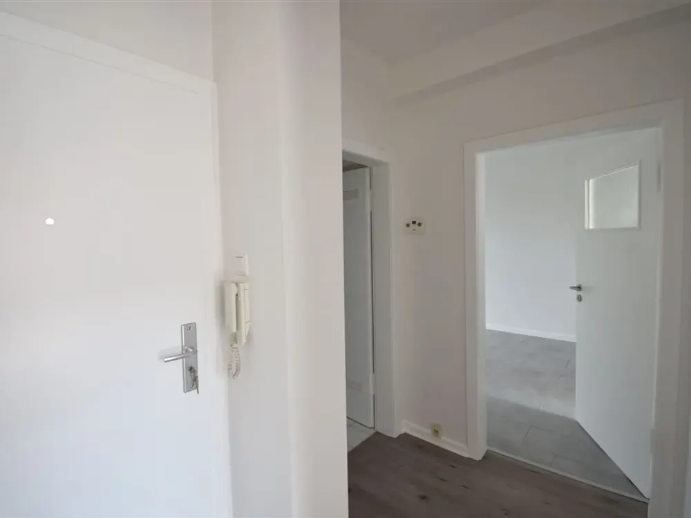 Auch als WG geeignet! Renovierte 2-Zi-Whg mit Balkon