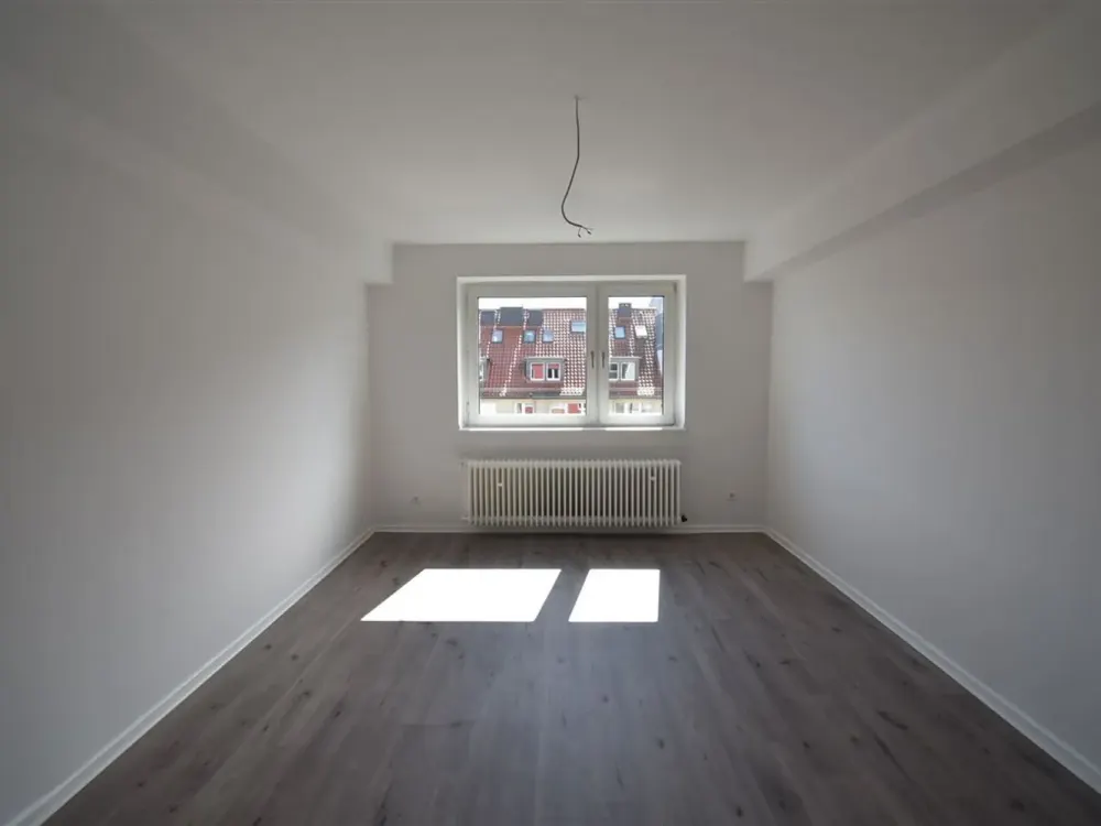 Auch als WG geeignet! Renovierte 2-Zi-Whg mit Balkon