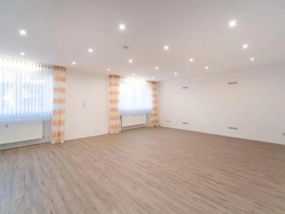 Großzügige 3-Zimmer Erdgeschosswohnung in Kutzhof