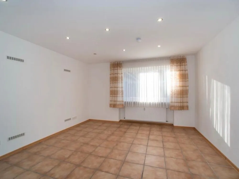 Großzügige 3-Zimmer Erdgeschosswohnung in Kutzhof