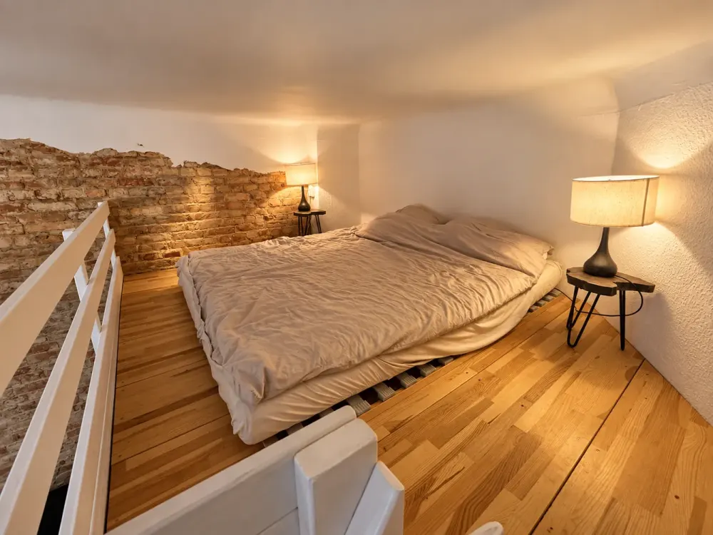 Stilvolle möblierte 1-Zimmer-Wohnung mit Balkon in Moabit am Kanal | All-inclusive