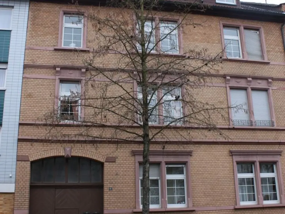 Lichtdurchflutete Komfort-Dachgeschoßwohnung für Zwei in schöner Wohnlage direkt in Neu-Isenburg