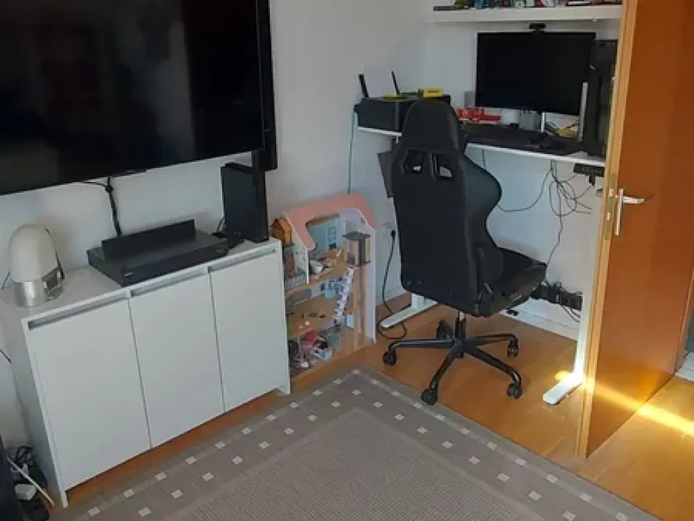 Gepflegte 1,5-Zimmer-DG-Wohnung mit Balkon, EBK und Garage in Dortmund