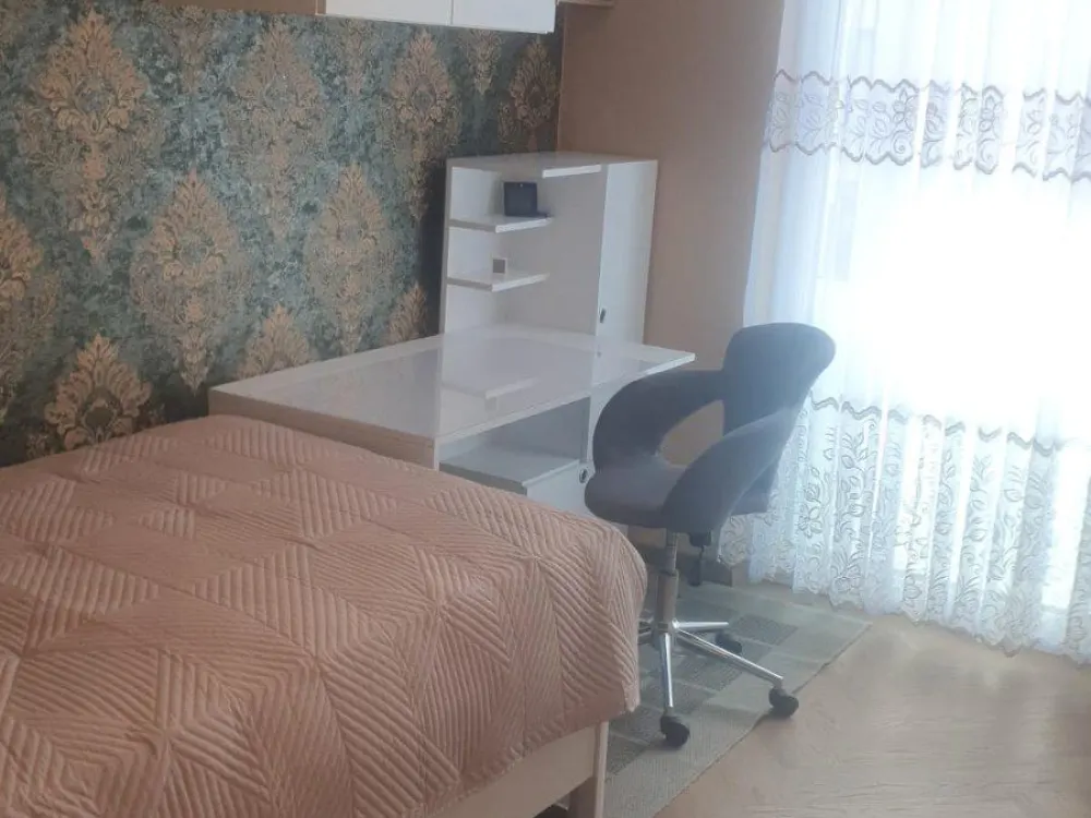 Frauen WG vollmöbliert 450€