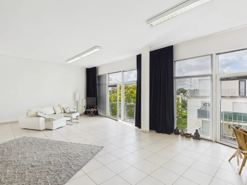 105m² Studio-Loft in Hürth-Efferen: Offenes Wohnerlebnis, Ideal für Wohnen & Arbeiten