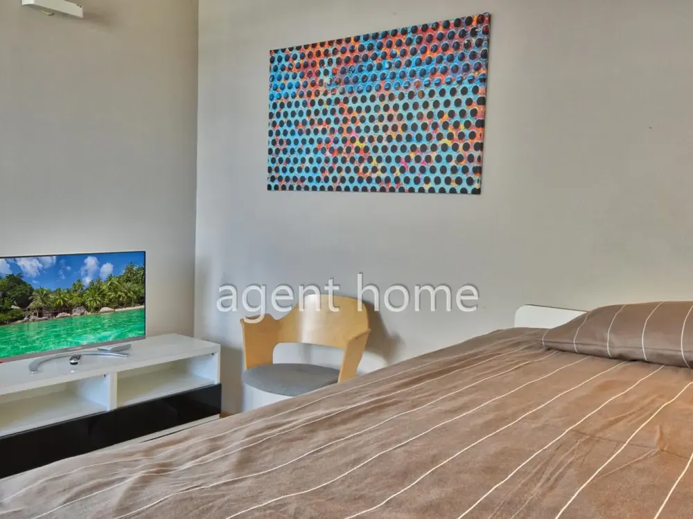 MÖBLIERT - SMALL AND COSY - Neubauapartment mit Cleaning-Service