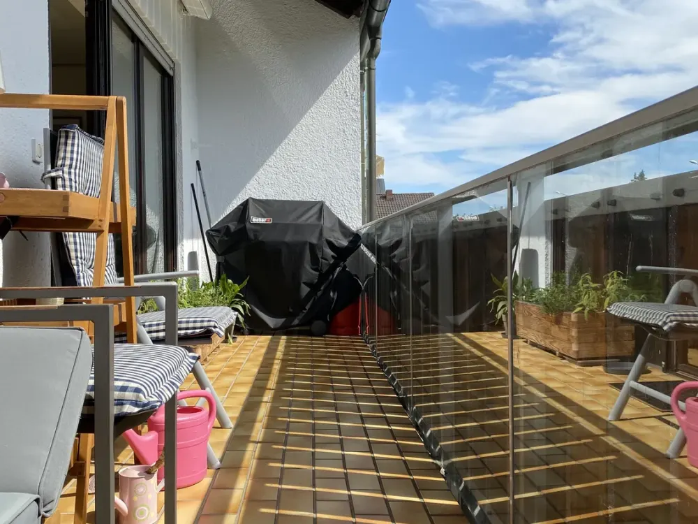 Wunderschöne 3 -Zimmer-WHG mit Balkon und Garten in München-Hadern (direkt an U6)