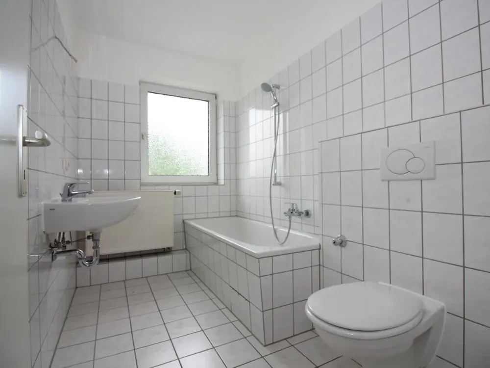 3 ZKB mit Balkon im Grünen!
