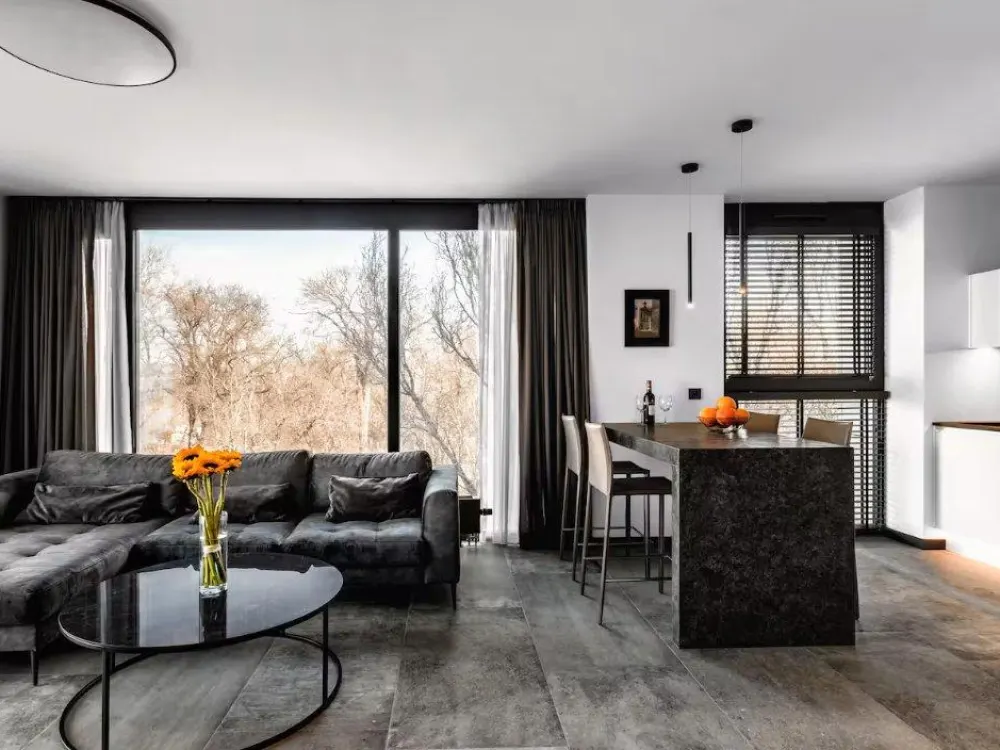 Helle & moderne 2-Zimmer-Wohnung mit Balkon