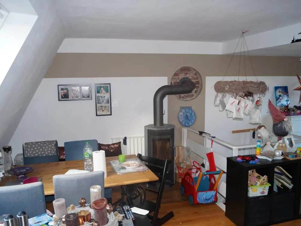 ***KREUZVIERTEL-Schöne Maisonettewohnung mit Dachterrasse + Balkon, Kamin, Dielen,GästeWC & EBK ***